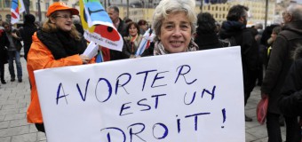 Во Франции одобрен закон о запрете защиты жизни в Интернете