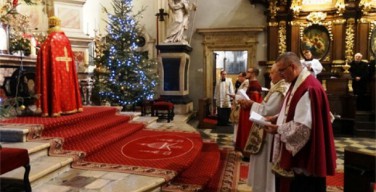 650-летний юбилей армянской общины Польши начался со службы в кафедральном соборе Кракова
