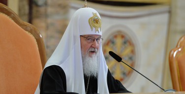 Патриарх Кирилл просит депутатов Госдумы помочь в поэтапном преодолении проблемы абортов, которые называет страшным явлением