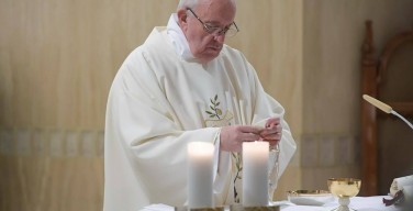 Папа: искушение побеждается молитвой