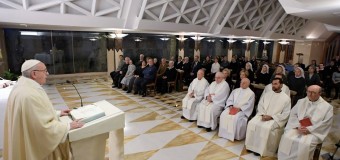 Папа: Иисус всегда окружён людьми, но Он не ищет популярности