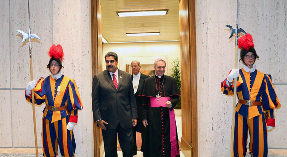 Папа Франциск пригласил правительство и оппозицию Венесуэлы в Ватикан