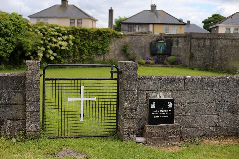 В Ирландии на территории бывшего приюта найдено массовое захоронение детей
