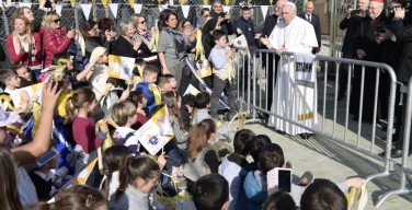 Папа в римском приходе: Иисус всегда ждёт нас (+ ФОТО)