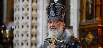 В день 100-летия отречения императора патриарх помолился о жертвах революции и гражданской войны в России