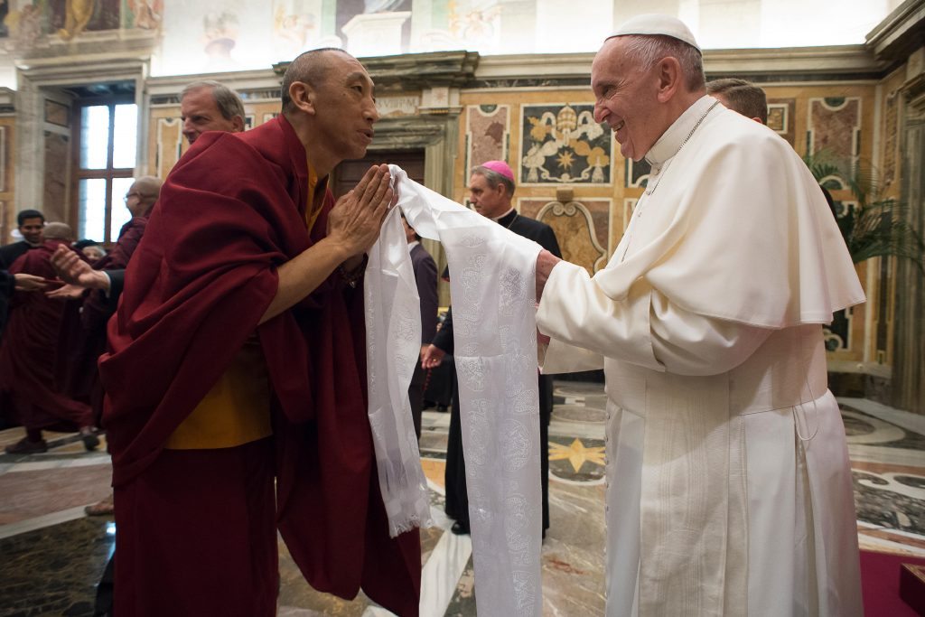 Святейший Престол призывает христиан и буддистов вместе идти путем ненасилия