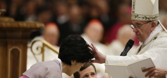 Папа уделит Таинство крещения одиннадцати катехуменам