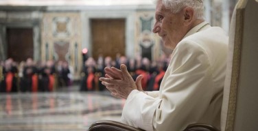 К 90-летию Бенедикта XVI в Ватикане издана книга трудов лауреатов Ратцингеровской премии