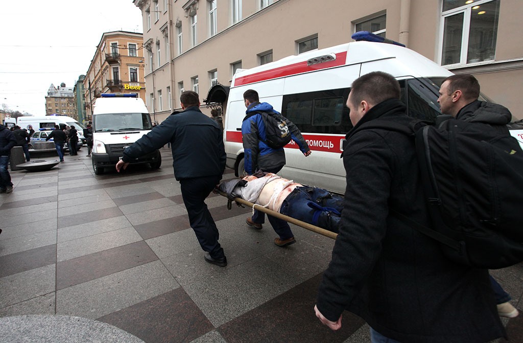 МЧС опубликовало списки госпитализированных при взрыве в Петербурге