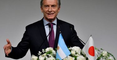 Папа поздравил президента Аргентины с национальным праздником
