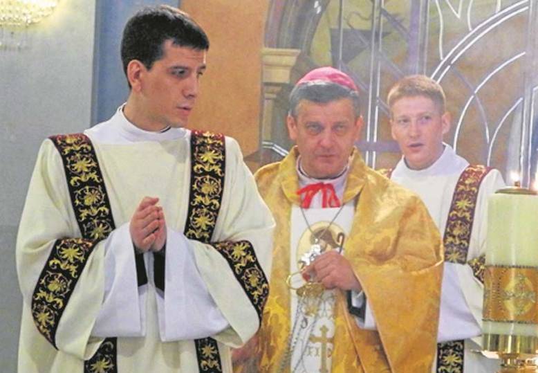 Сын премьер-министра Польши Беаты Шидло станет священником