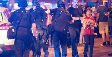 Теракт в Манчестере: число погибших увеличилось до 22. Среди погибших — дети