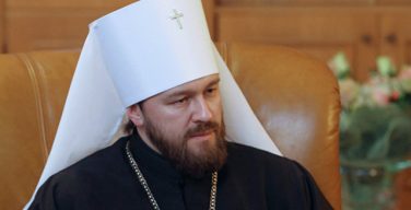 Митрополит Иларион отверг обвинения в дискриминации женщин внутри Православной Церкви