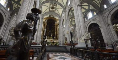 Священник подвергся нападению преступника по окончании Мессы в Кафедральном соборе Мехико