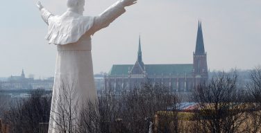 Польша по-прежнему занимает первое место в Восточной Европе по уровню религиозности населения