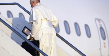 В январе 2018 года Папа Франциск совершит два Апостольских визита