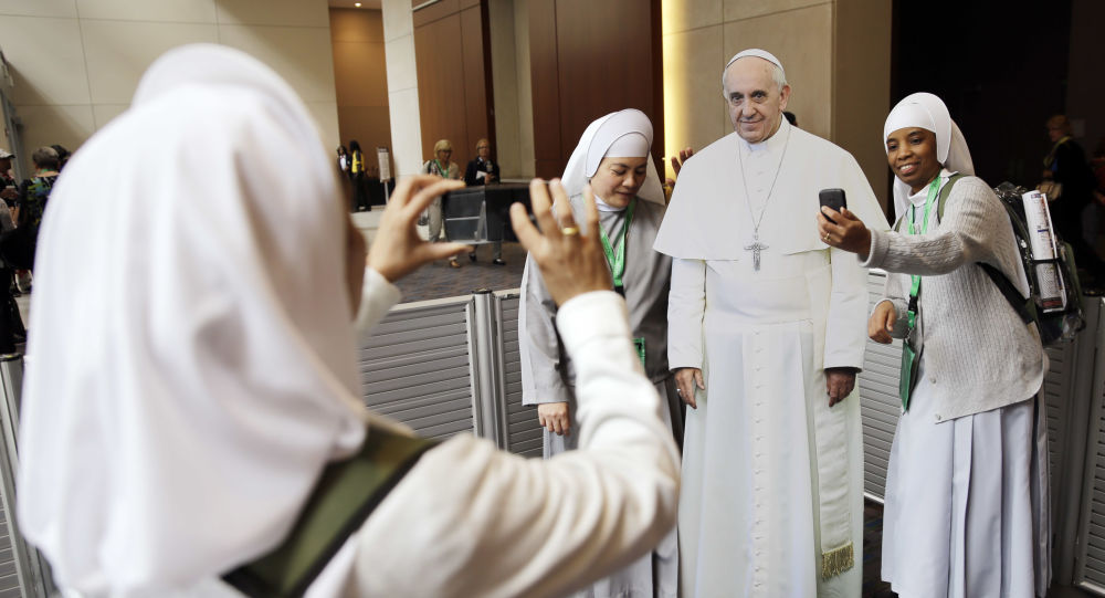 Папа Франциск: необходимо расширить присутствие женщин во всех сферах общественной и религиозной жизни