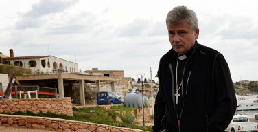Папский элемозинарий пожертвовал свою квартиру семье сирийских беженцев