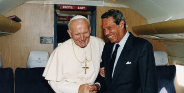 Скончался Хоакин Наварро-Вальс, пресс-секретарь Иоанна Павла II