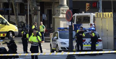 В двух испанских городах произошли теракты, пострадали более 100 человек