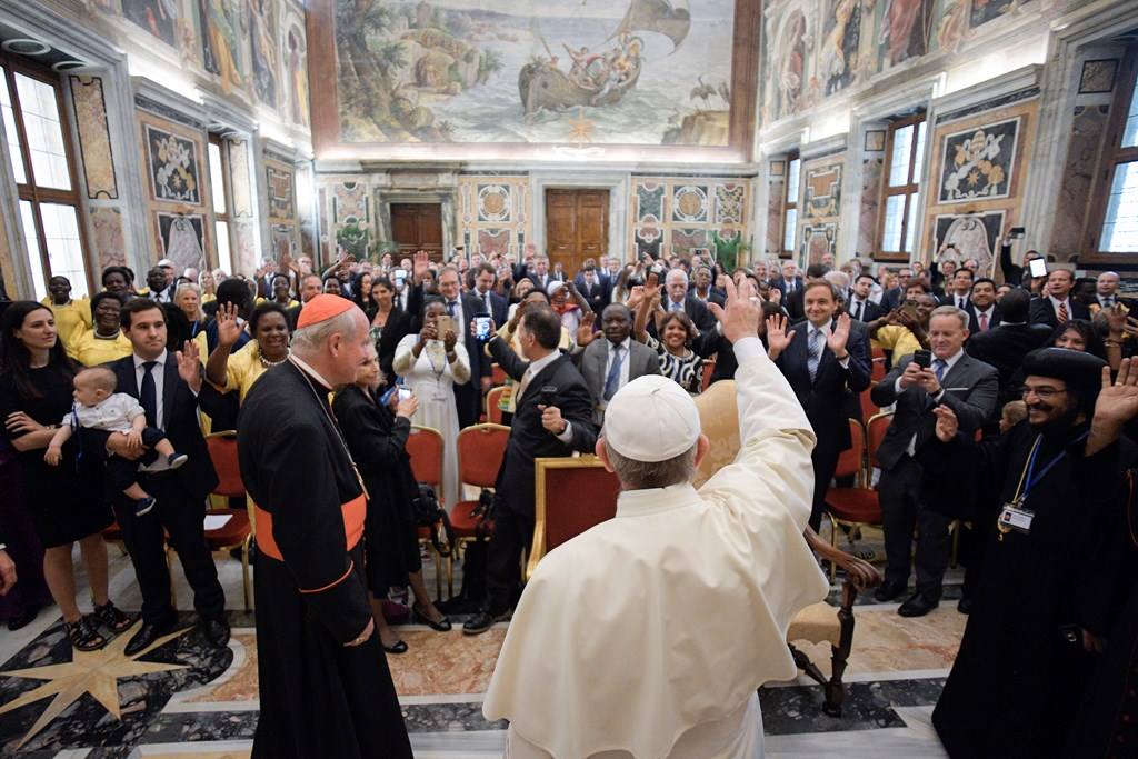 Папа — парламентариям-католикам: строить мосты диалога