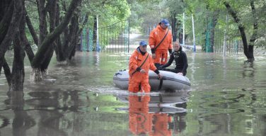 «Папа, нас спасут?»: беда в Уссурийске из-за ливневых дождей