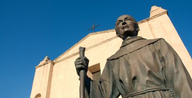 В США объектом нападок со стороны левых вандалов стал «апостол Калифорнии» св. Хуниперо Серра