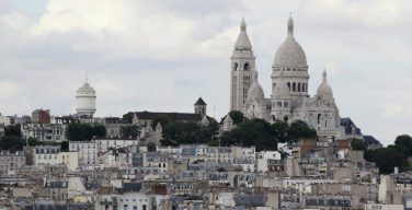 Парижский кюре предоставил мусульманам место для молитвы в храме