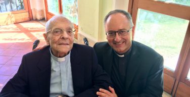 Папа поздравил со 100-летием о. Стефаницци, бывшего директора Радио Ватикана