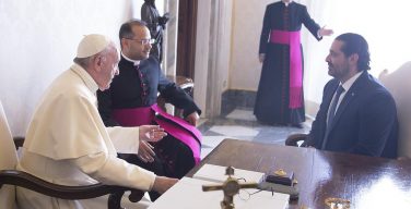 СМИ: Ватикан отказал в аккредитации послу-масону
