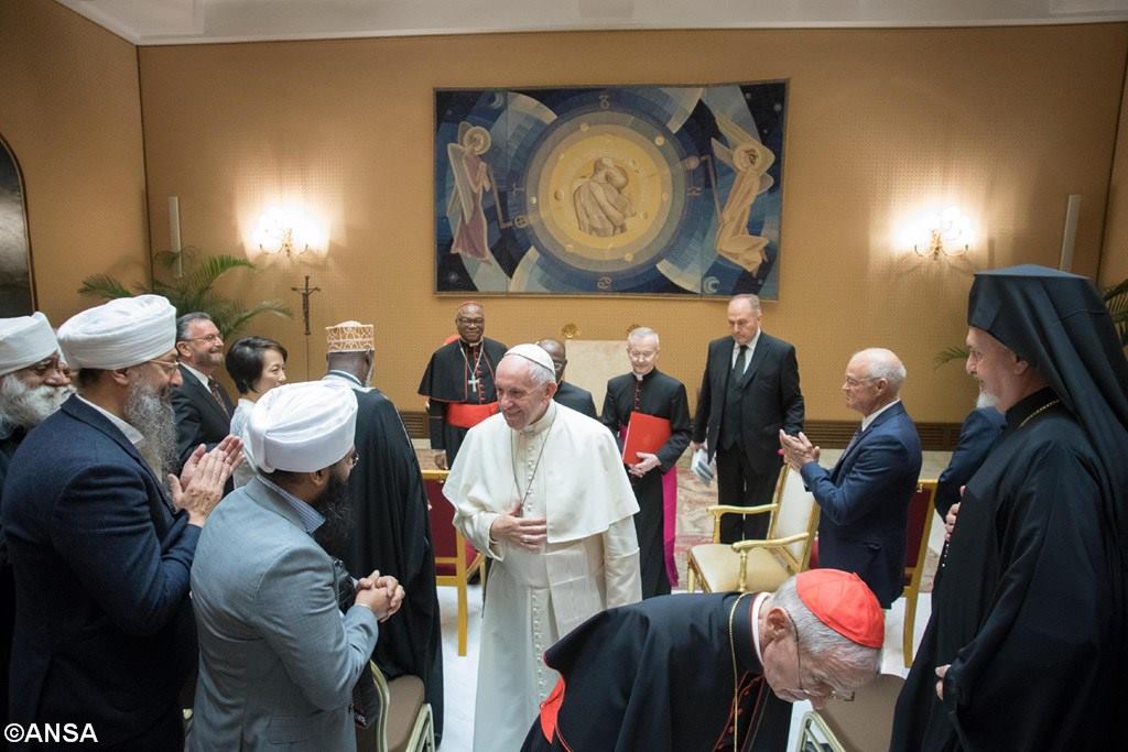 Папа принял делегацию Всемирной конференции «Религии за мир»