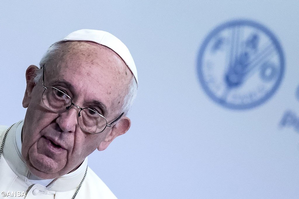 Папа призвал ввести слово «любовь» в язык международного сотрудничества