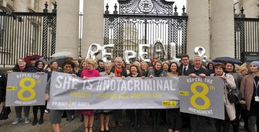 В Ирландии в 2018 году пройдет референдум по абортам накануне визита Папы Римского
