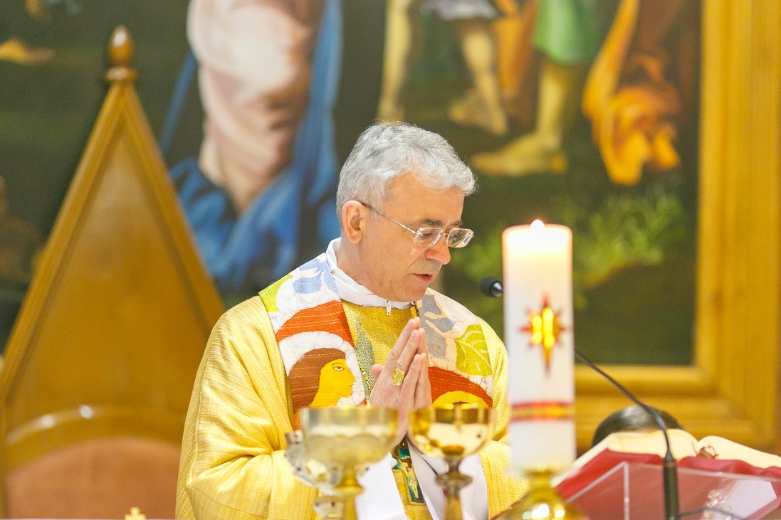 Епископу Иосифу Верту вручена почетная награда Новосибирской области