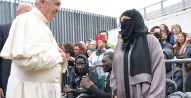 Папа Франциск в Болонье: мигрантов боятся потому, что их не знают