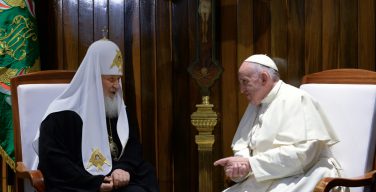 Архиереи РПЦ дадут оценку встрече Патриарха Кирилла и Папы Франциска