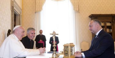Папа встретился с президентом Республики Молдовы (ФОТО)