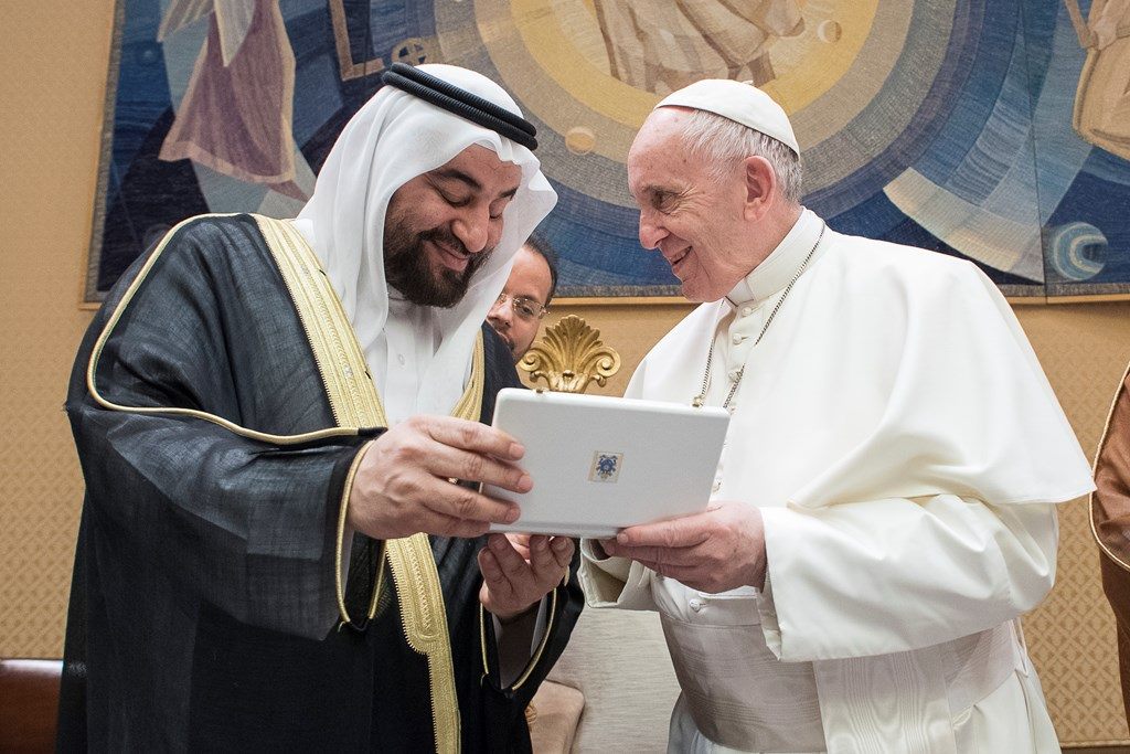 Папа Франциск встретился с представителем Саудовской Аравии