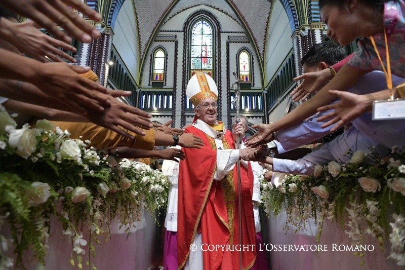 Папа — молодёжи Мьянмы: будьте для всех знаком надежды
