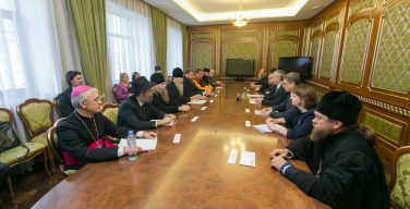 Владыка Иосиф Верт принял участие во встрече с и.о. губернатора Новосибирской области