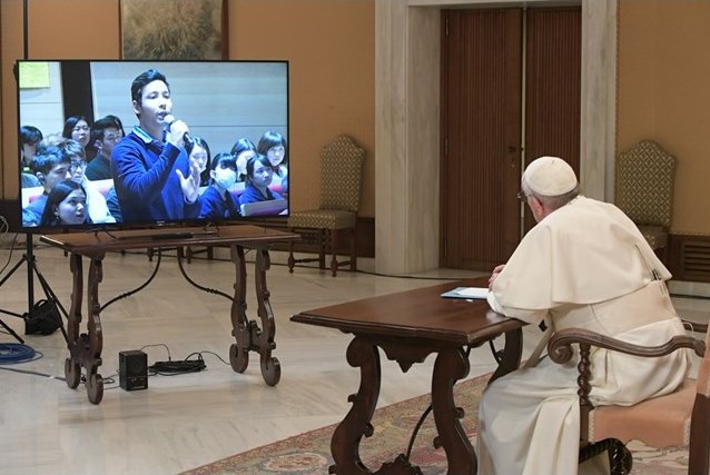 Папа Франциск ответил на вопросы японских студентов