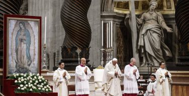 Папа в праздник Богоматери Гваделупской: защитим разнообразие латиноамериканских народов