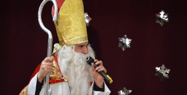 Святой Николай пришел в Новосибирский «Каритас» (ФОТО)