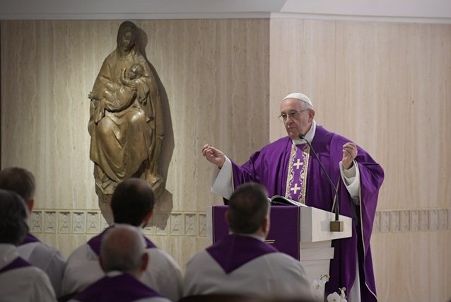 Папа на Мессе в Доме Св. Марфы: «принимать унижения, чтобы подражать Иисусу»
