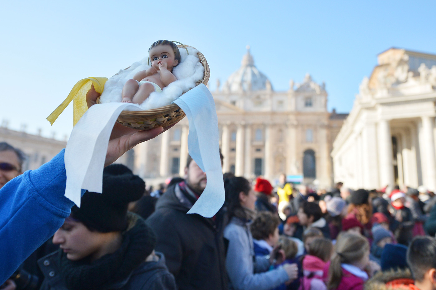 В ближайшее воскресенье Папа благословит фигурки Младенца Иисуса