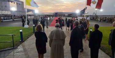 Папа Франциск завершил визит в Южную Америку (ФОТО)