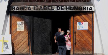 Сантьяго-де-Чили: нападения на храмы накануне визита Папы Франциска