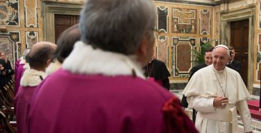 Папа: служение судей Римской Роты помогает верным «примириться с совестью»