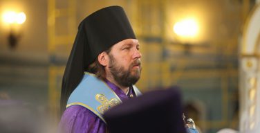Епископ Гатчинский и Лужский благословил священников молиться о здравии священника Глеба Грозовского