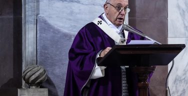 Папа Франциск на Мессе в Доме Св. Марфы: настоящий христианин готов на риск